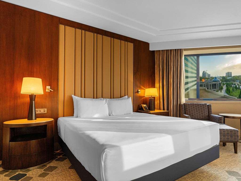Moevenpick Hotel Tachkent Chambre photo