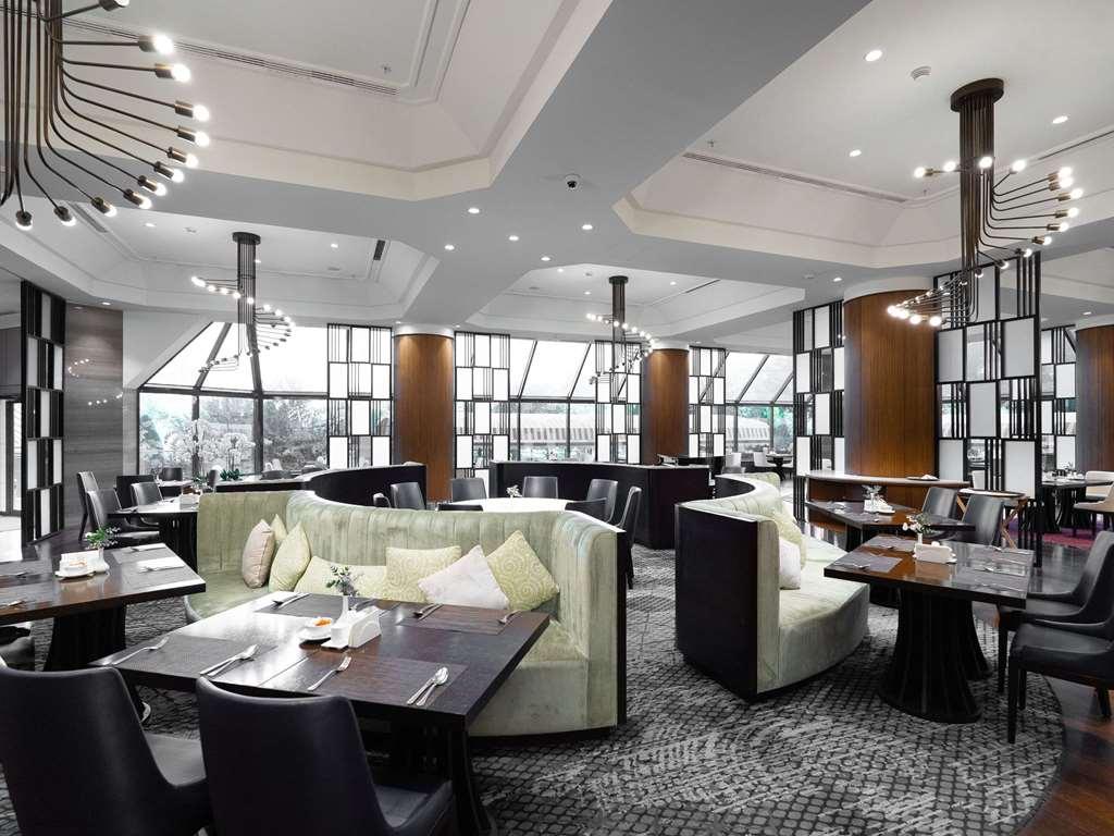 Moevenpick Hotel Tachkent Restaurant photo